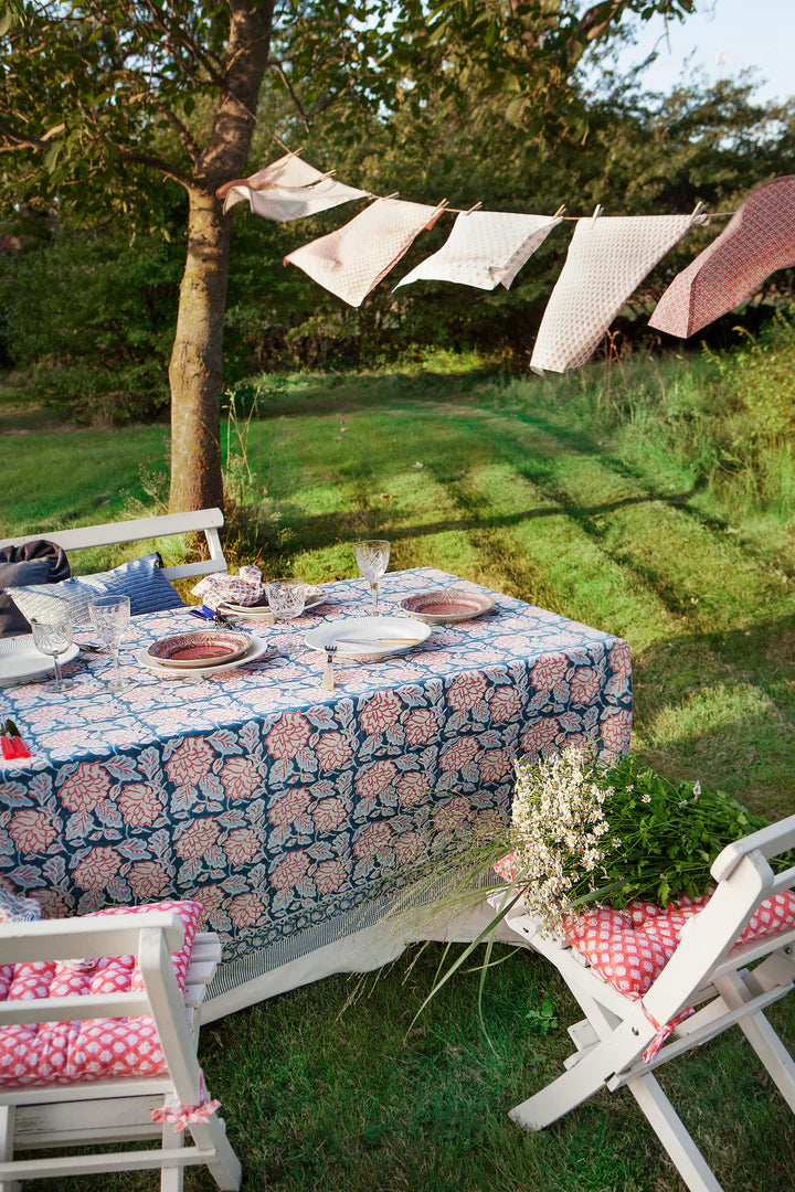 Tablecloth with Dahlia print in Blue & Red by Chamois